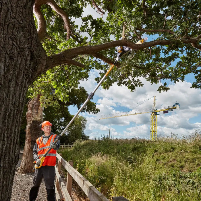 Моторен трион 18V DCMPS567N XJ DEWALT