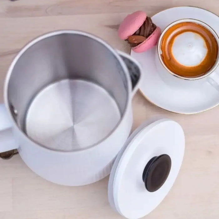 MPM MCZ-115 електрическа кана 1.5 L 1800 W Бяла