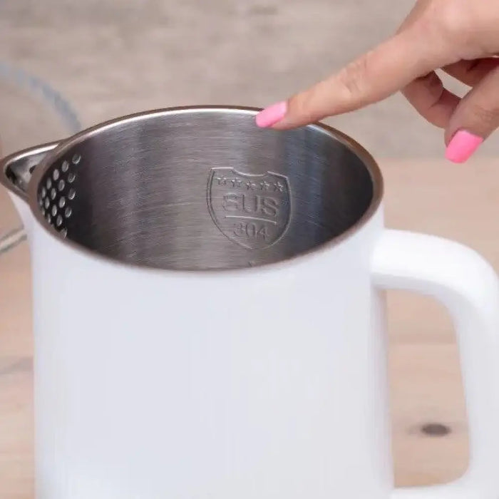 MPM MCZ-115 електрическа кана 1.5 L 1800 W Бяла