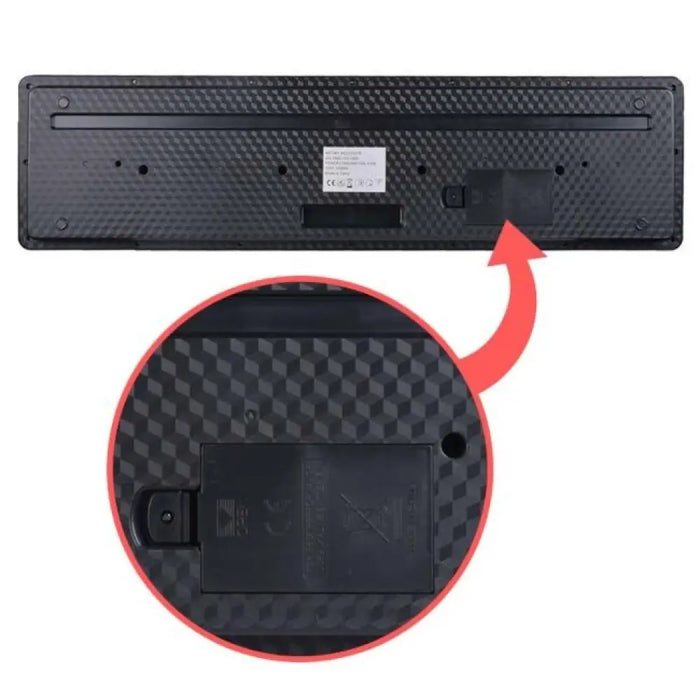 MQ 605 UFB - клавиатура с микрофон за обучение на игра