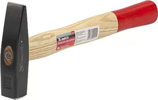 Чук с квадратно чело MTX - 300 gr, дървена дръжка