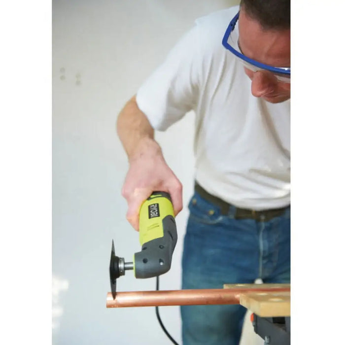 МУЛТИФУНКЦИОНАЛЕН ИНСТРУМЕНТ RYOBI RMT200S