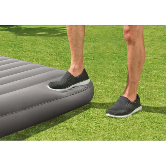 НАДУВАЕМ МАТРАК 137Х191Х25CM С ПОМПА INTEX 64762