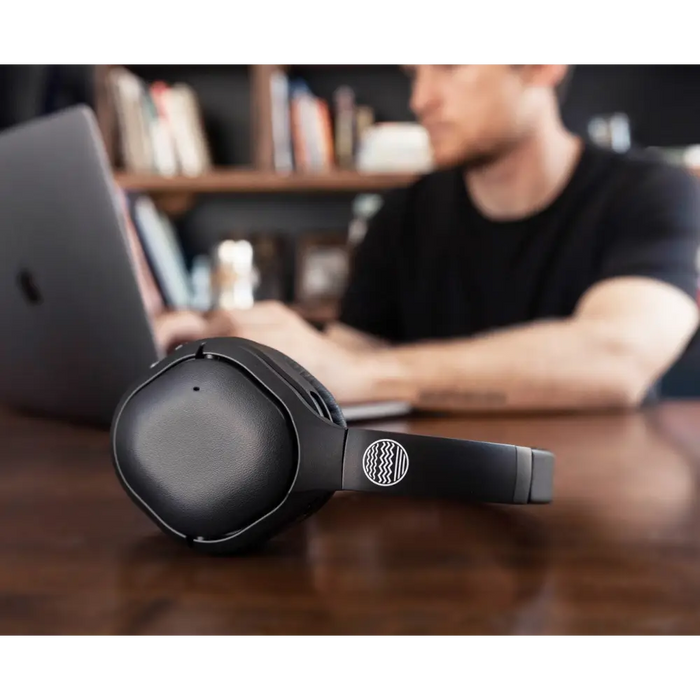 Нашите платинени Bluetooth слушалки Pure Planet