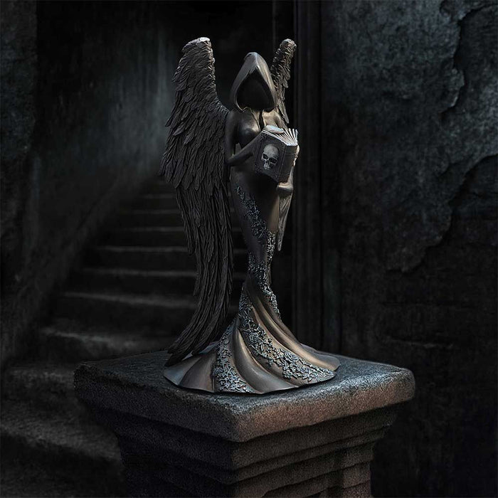 Статуетка Nemesis Now Adult: Femme Fatale - Scholar, 21.9 cm