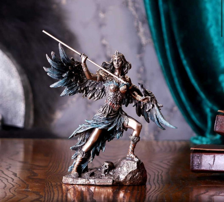 Статуетка Nemesis Now Mythology: Celtic Mythology - Morrigan (Celtic Phantom Queen), 22 cm