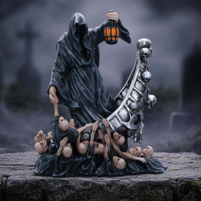 Статуетка Nemesis Now Adult: Gothic - Final Passage, 22.5 cm