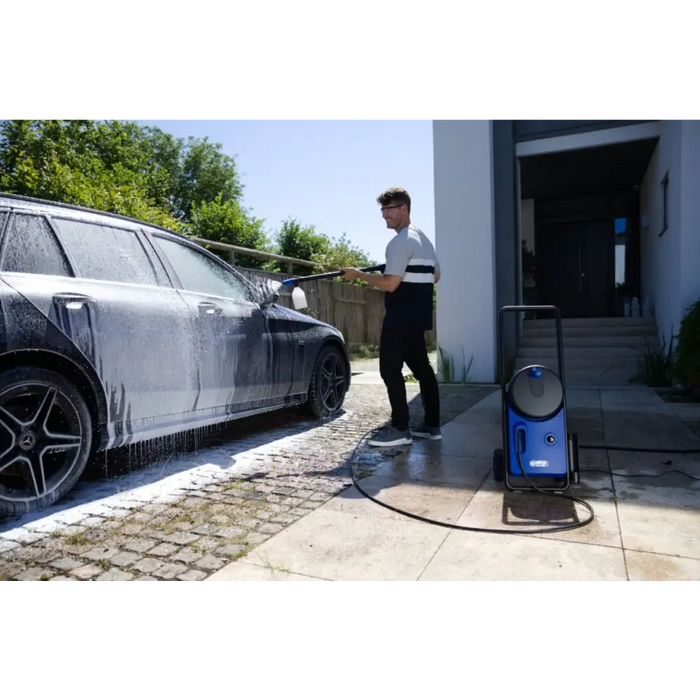 Nilfisk Core 140-8 PowerControl In-Hand HOME EU машина