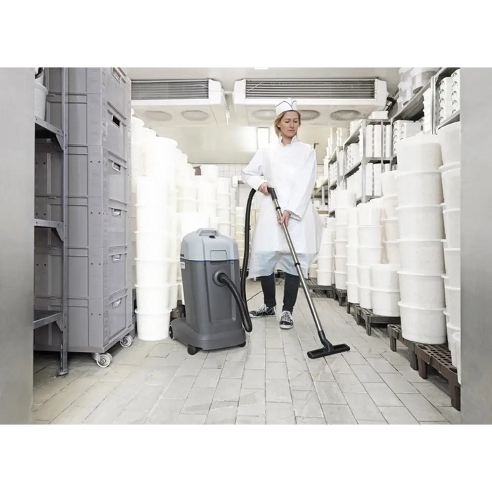 Nilfisk VL500 35 EDF 18 L Барабан вакуум Сухо и мокро 1350