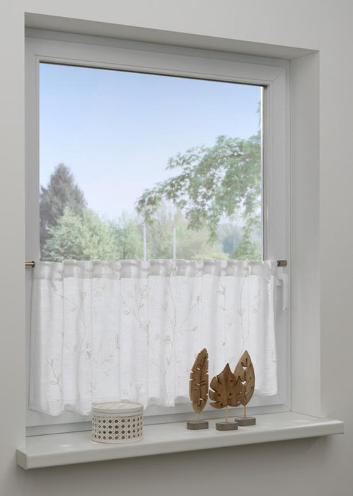 ПЕРДЕ С БРОДЕРИЯ КЛОНКИ 140X45 БЯЛ