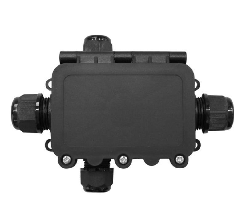 РАЗКЛОН.КУТИЯ 135X100X40ММ 4ЩУЦЕР COMMEL