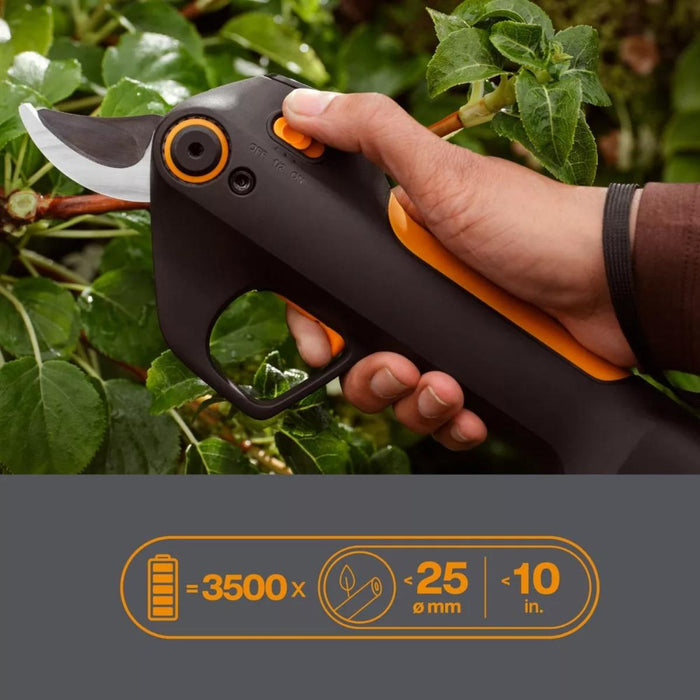 АКУМУЛАТОРНА НОЖИЦА FISKARS M 8V 4AH