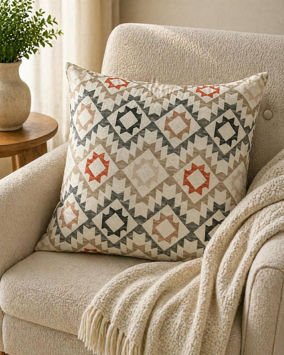 ВЪЗГЛАВНИЦА 50х50 СМ PATTERN