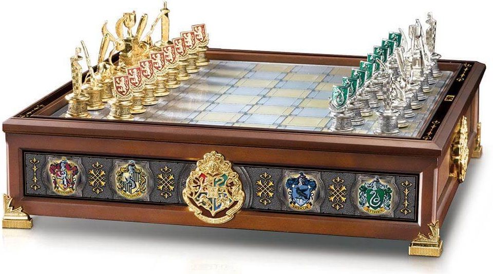 Шах The Noble Collection - The Hogwarts Houses Quidditch Chess Set