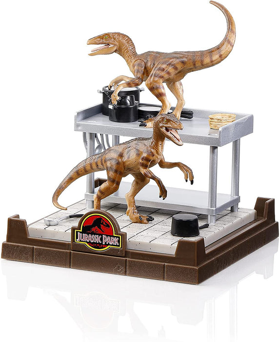 Статуетка The Noble Collection Movies: Jurassic Park - Velociraptor, 18 cm
