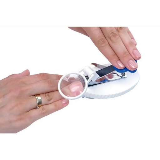 Нокторезачка с лупа