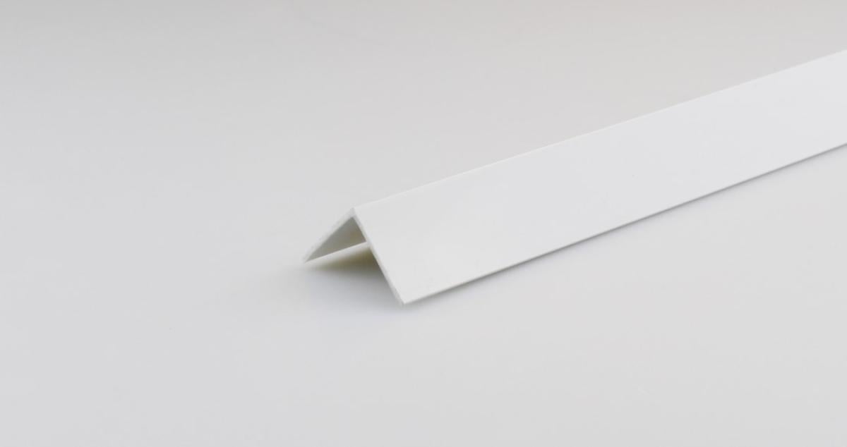PVC ЪГЛОВ ПРОФИЛ 10Х10MM/2M БЯЛ САТЕН