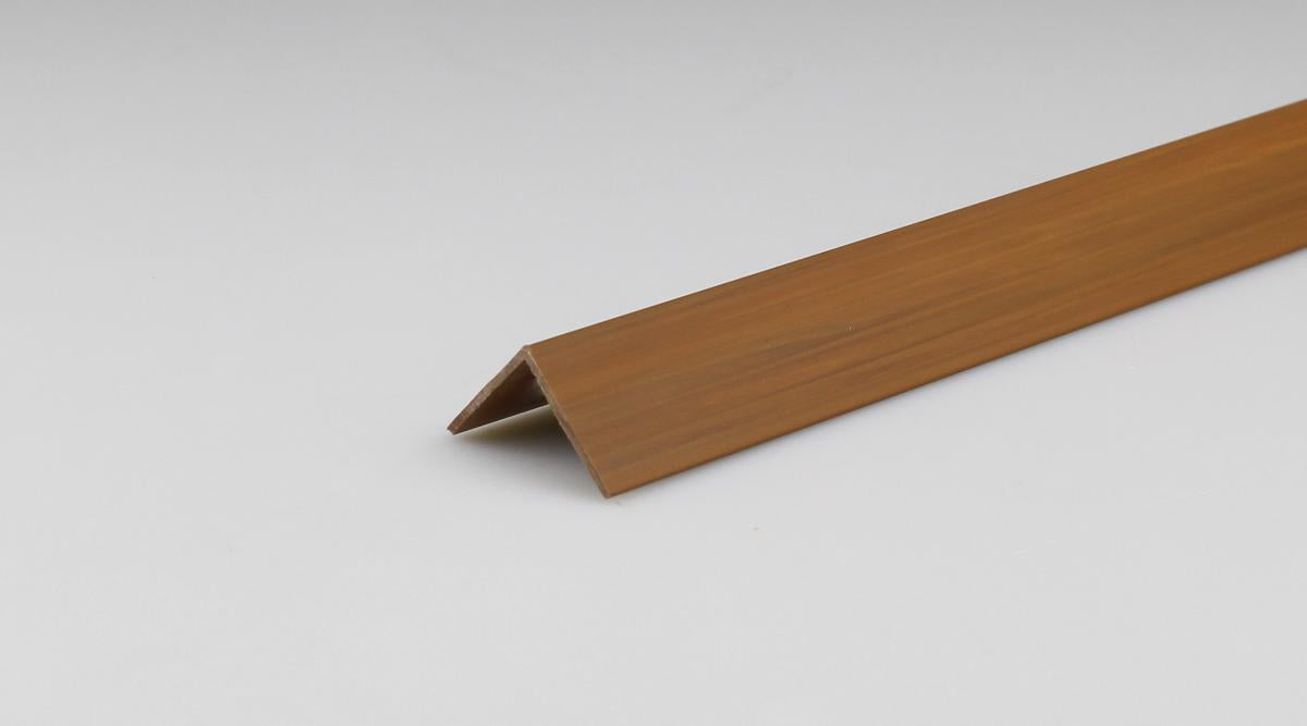 PVC ЪГЛОВ ПРОФИЛ 20Х20MM/1M ДЪБ
