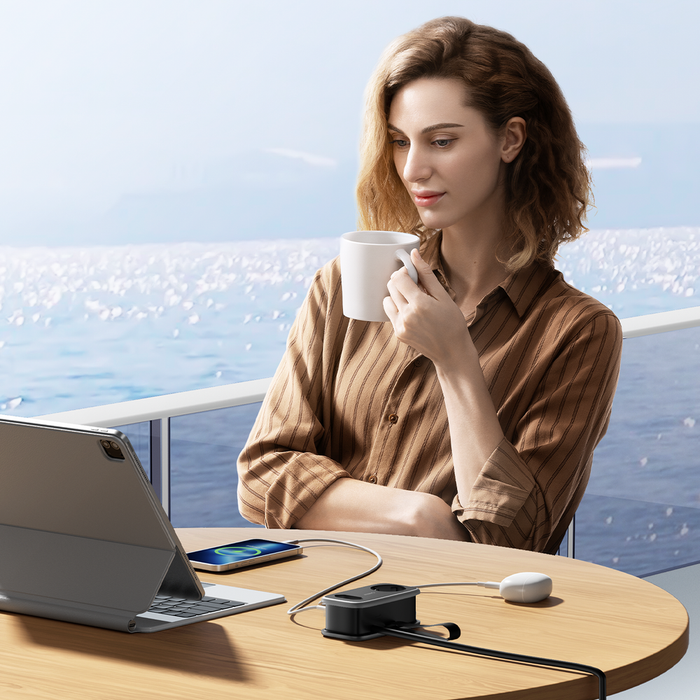 Orico AP3 65W GaN 6в1 разклонител 2x AC + 2x USB-A + 2x USB-C - черен