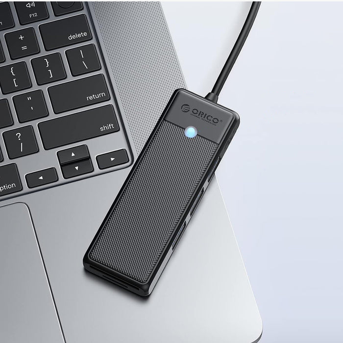 Orico PAPW3AT-U3 USB хъб 4-портов 3x USB-A 3.0 с четец за microSD/SD карти 1.8 м - черен