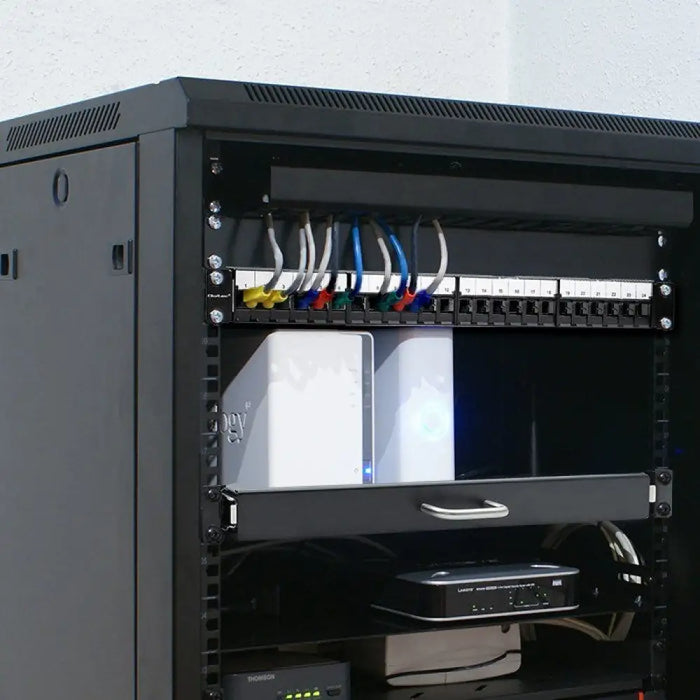 Пач панел Qoltec 54516 за 19’’ шкаф | 24 порта | 1U | UTP