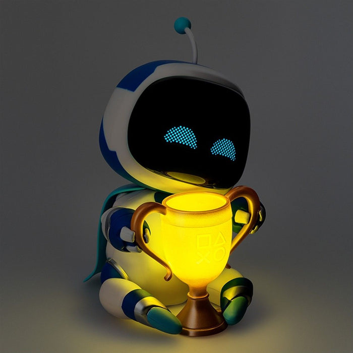 Лампа Paladone Games: Astro Bot - Astro Bot with Trophy
