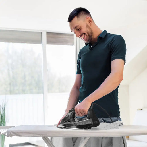 Парна ютия Black + Decker BXIR2805E