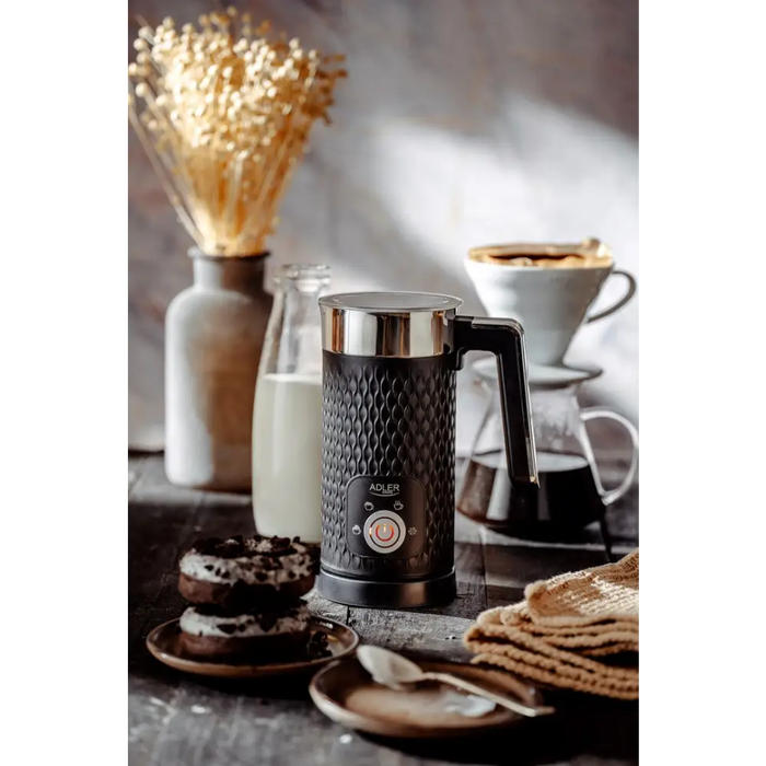 Пенообразувател за мляко Adler AD 4494B черен