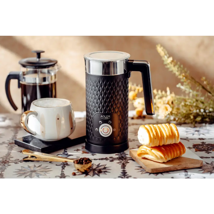Пенообразувател за мляко Adler AD 4494B черен