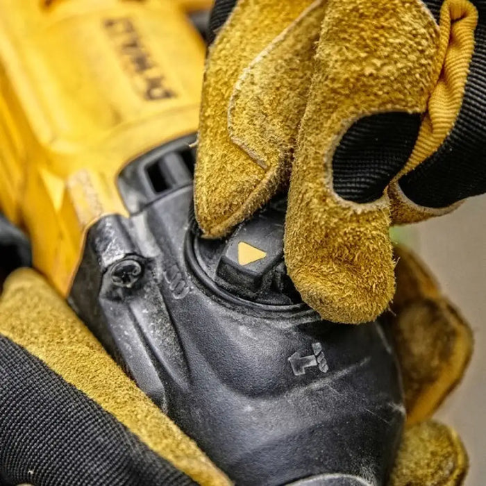 Перфоратор DeWALT D25134K-QS 800 W Безключов