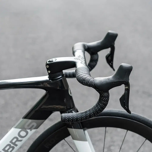 Перфорирана силиконова лента за кормило Rockbros с ефект