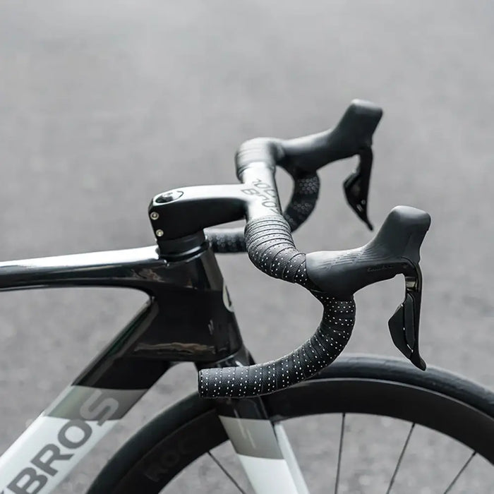 Перфорирана силиконова лента за кормило Rockbros с ефект