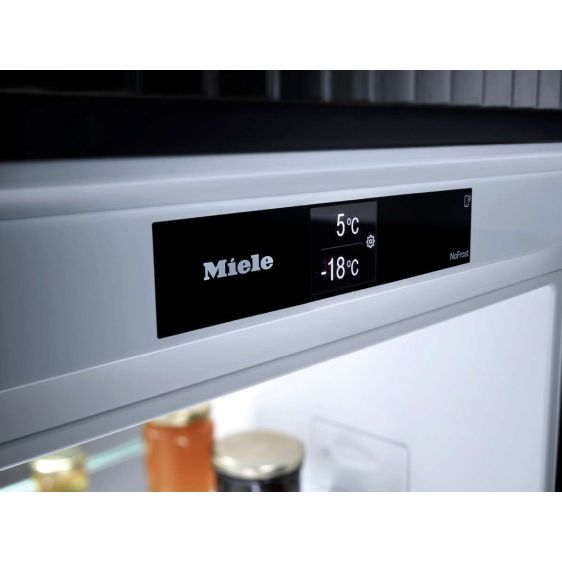 Хладилник за вграждане MIELE K 7743 E