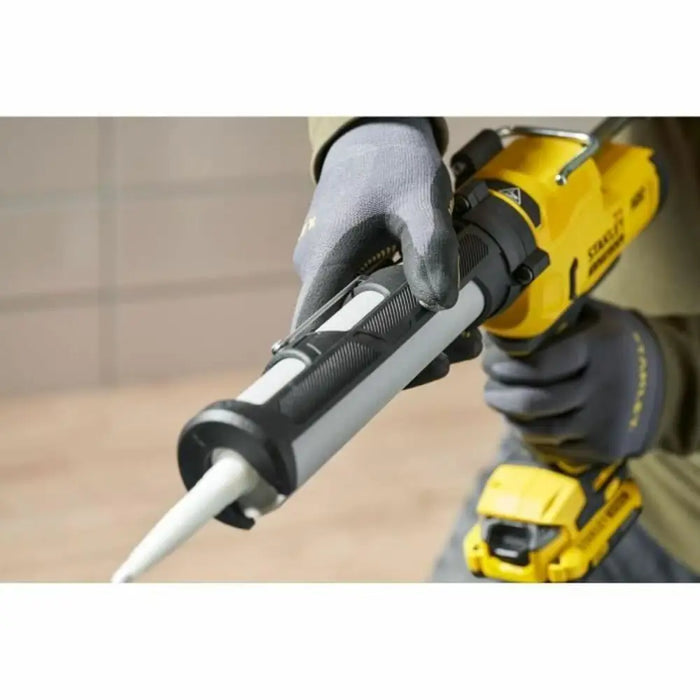 Пистолет за лепило Stanley SFMCE600B-XJ
