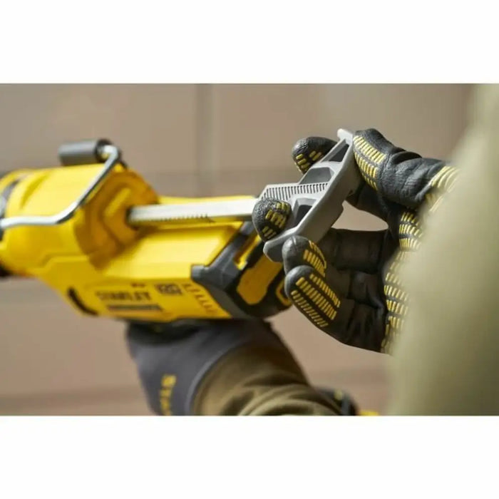 Пистолет за лепило Stanley SFMCE600B-XJ