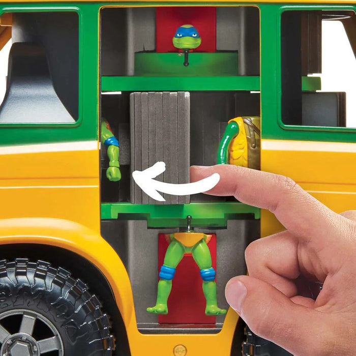Игрален комплект Playmates TMNT - Станция за мутация ван, с фигурки