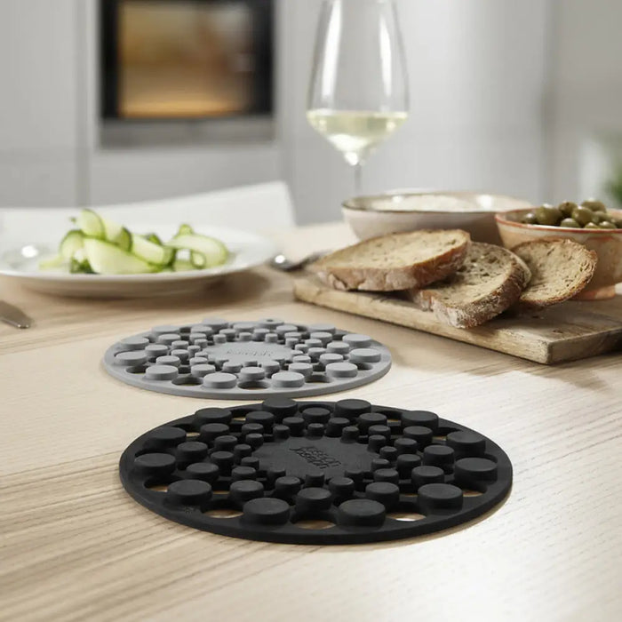 ПОДЛОЖКА ЗА ТОПЛО СЕРВИРАНЕ 2 БР JOSEPH JOSEPH