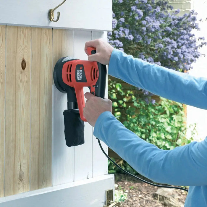 Портативна шлайфмашина Black & Decker KA191EK-QS