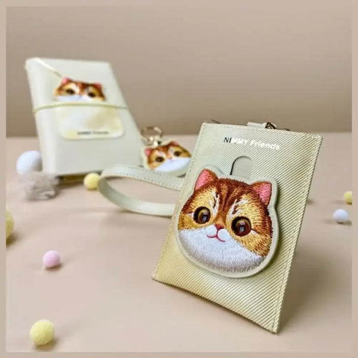 Поставка за карти Nimmy Big Eyed Pet 2.0 Cat Wallet - бежова