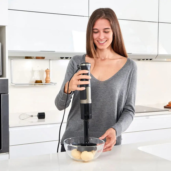 Потопяем блендер Black + Decker BXHBA1500E (1500W; черен)