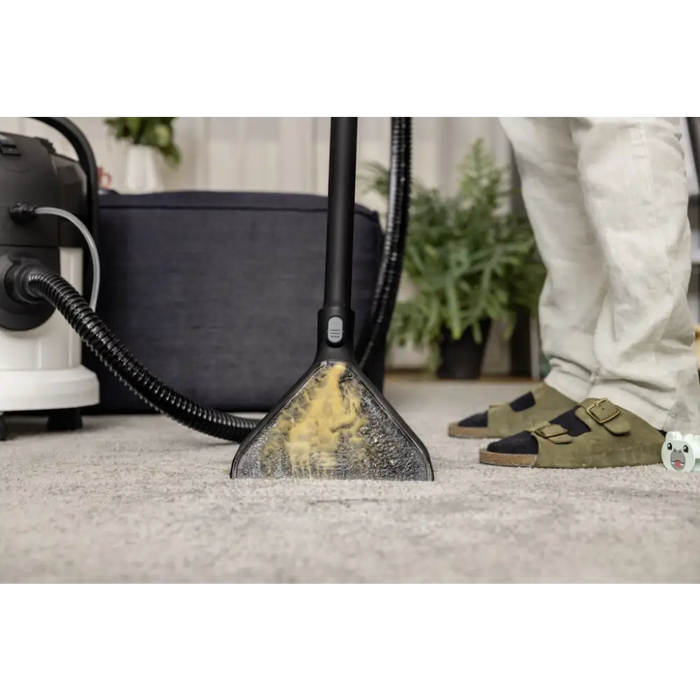 Прахосмукачка KARCHER SE 4 10811500