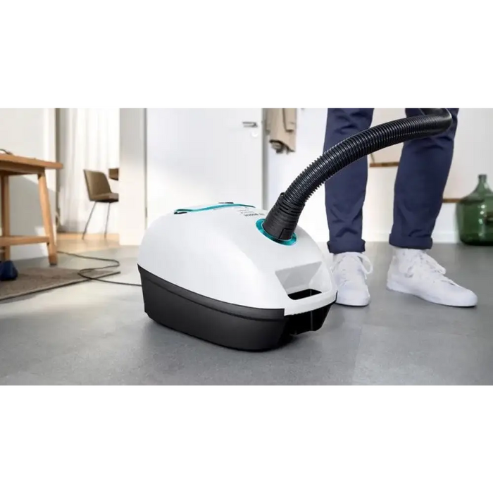 Прахосмукачка с торба Bosch Serie 4 BGB41HYG1H 600 W бяла