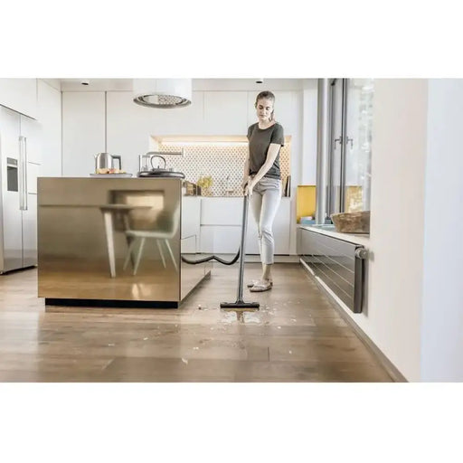Прахосмукачка Karcher WD 2 Plus V 15/4/18 (16280030)