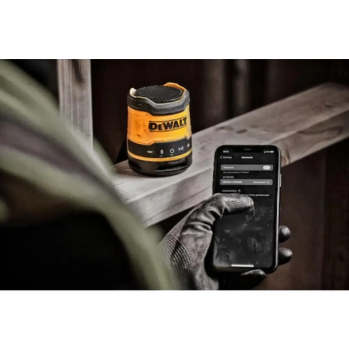 ПРЕНОСИМА BLUETOOTH ТОНКОЛОНА DeWALT