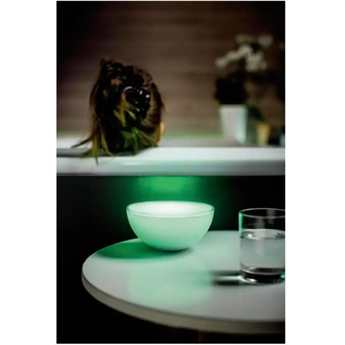 ПРЕНОСИМА ЛАМПА GO БЯЛА 6W LED ПРОМЕНЯЩИ СЕ ЦВЕТОВЕ PHILIPS