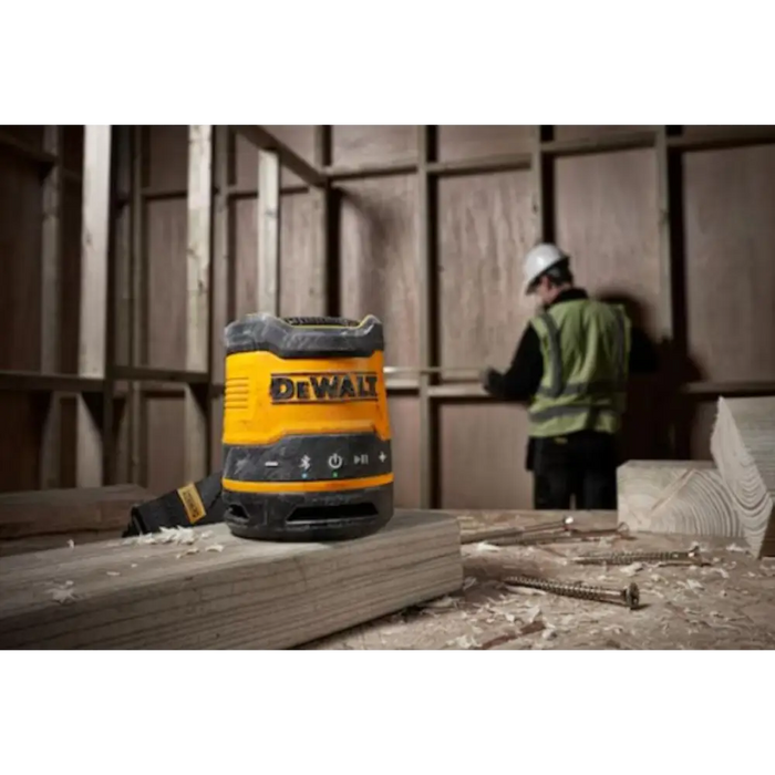 ПРЕНОСИМА BLUETOOTH ТОНКОЛОНА DeWALT