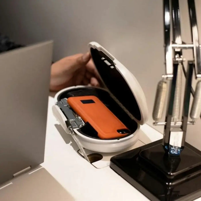 Преносим сейф със защитен кабел Master Lock 5900EURDWHT Бял
