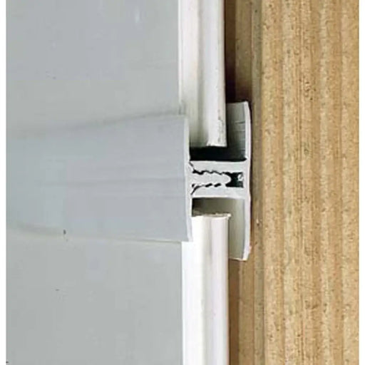 ПРОФИЛ PVC СВЪРЗВАЩ БЯЛ 2.6М NOLINA