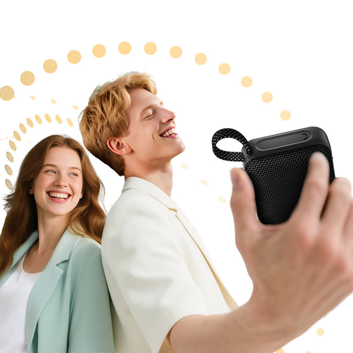 QCY SP2 IP67 Bluetooth високоговорител с RGB подсветка и стерео режим - черен