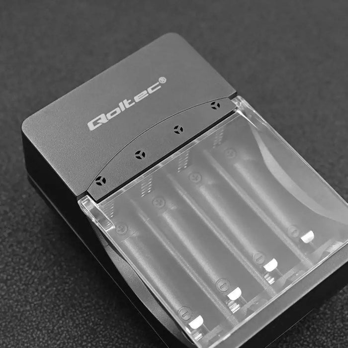 Qoltec 50653 Зарядно устройство за Ni-MH тип R03/AAA R6/AA